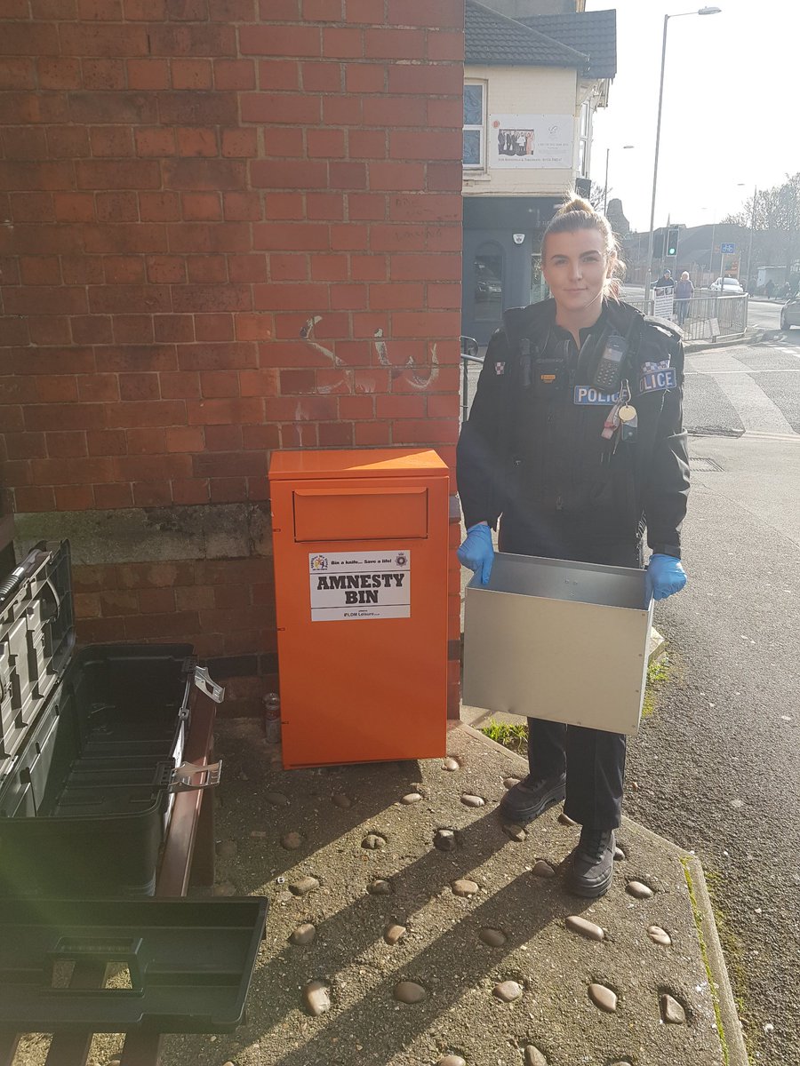 Today we emptied the new amnesty bin for the first time and here is what we found. Lots of knives and other articles that could be used as weapons will now be safely destroyed #Kettering #KnifeAmnesty #matterofpriority #SeriousViolence #P0412