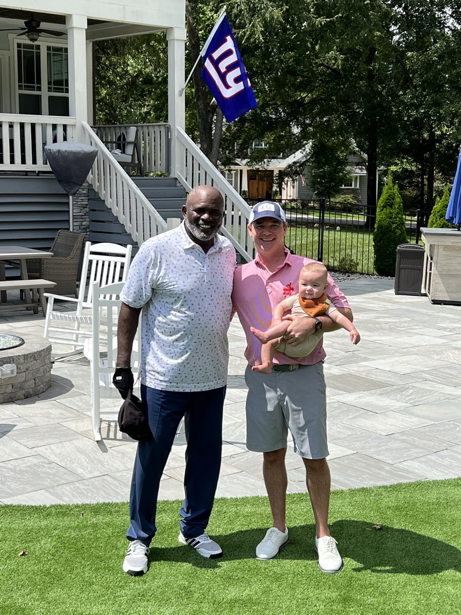 kevrye11's tweet photo. @LT_56 We share the same birthday LT. Can’t believe we didn’t win this tournament after going -16! https://t.co/lB2afy3ADU