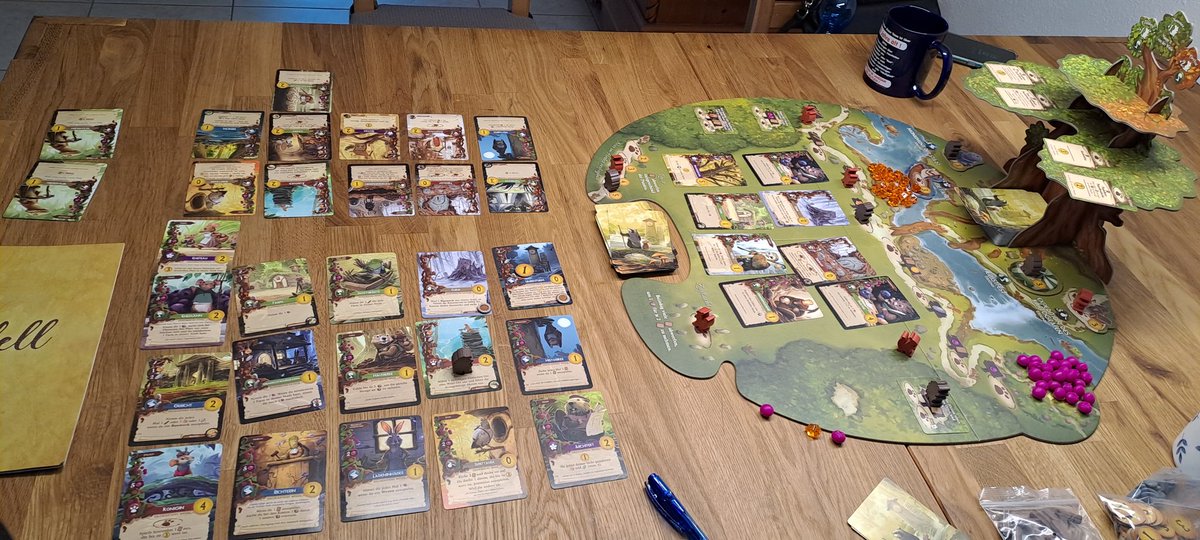 Endlich konnte ich meine Frau von #Everdell überzeugen!!🤩🥰🥳 Die noch unangetasteten Erweiterungen kommen hoffentlich auch irgendwann dazu....🥹