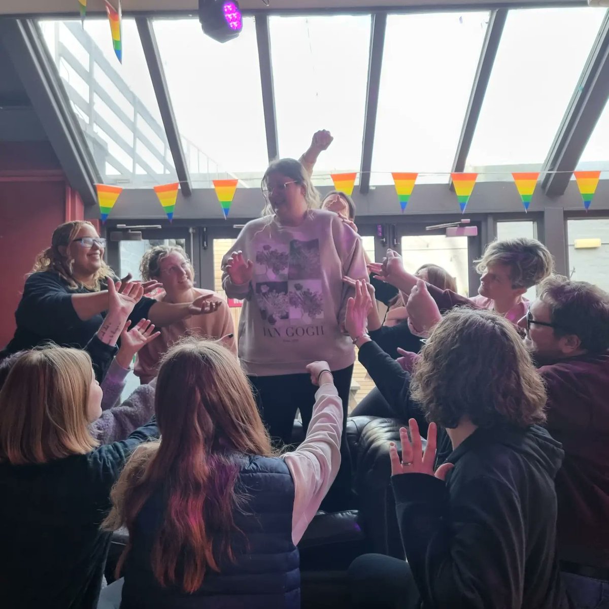 Rehearsals for #Threads is well under way! Don't miss this musical extravaganza and get your tickets at williamscreatives.co.uk/2022/10/31/thr…