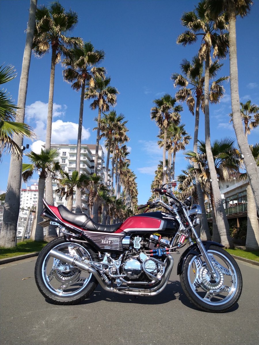 倉庫に置いてても盗まれるCBX。 お父さんめちゃめちゃかわいそう。拡散