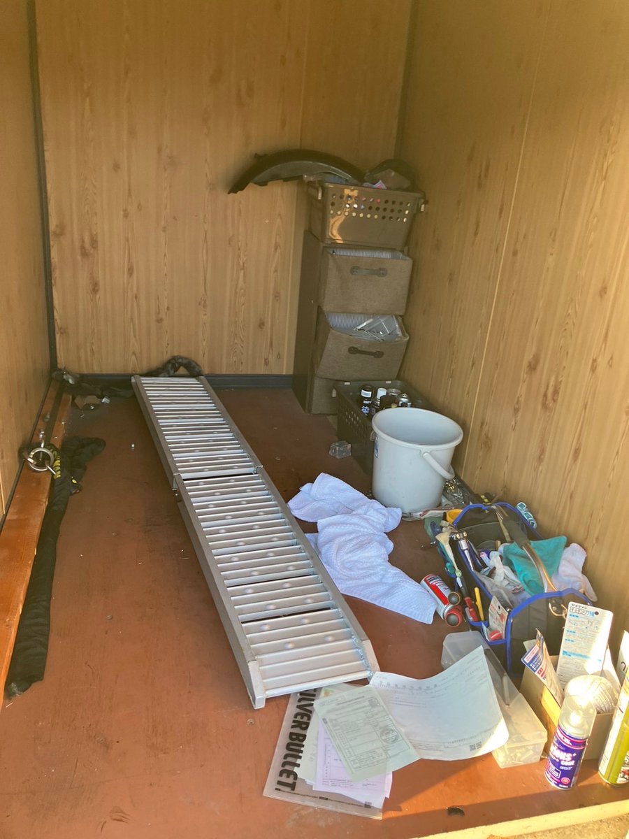 yyy_cbr's tweet photo. 【拡散希望お願いします】

父がとても大切にしていたオートバイが盗まれてしまいました。
cbx400f 赤黒
フレームがメッキなのは日本に数台しか無いそうです。
車体番号NC07-1003387
相模さ7468
厚木関口273-1オリバー倉庫内に置いておりました。
何か情報あればDMお願い致します🙇‍♀️ https://t.co/XgPnQSzJjY
