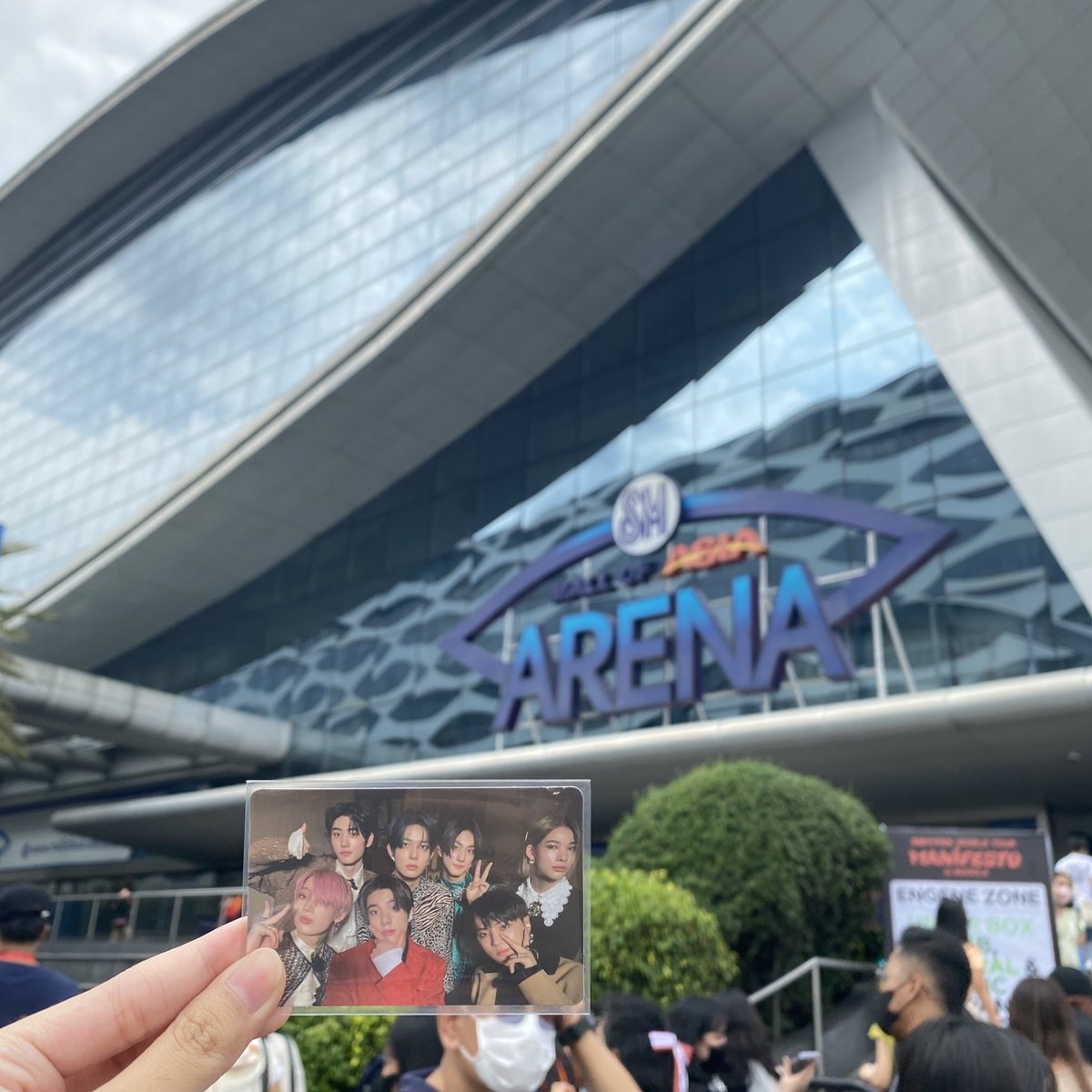 bibisunoo's tweet photo. if its meant to be, it will be. will definitely make it up to you. see you soonest, my dearest enhypen 🫂🤍 https://t.co/uHMfIKydCB