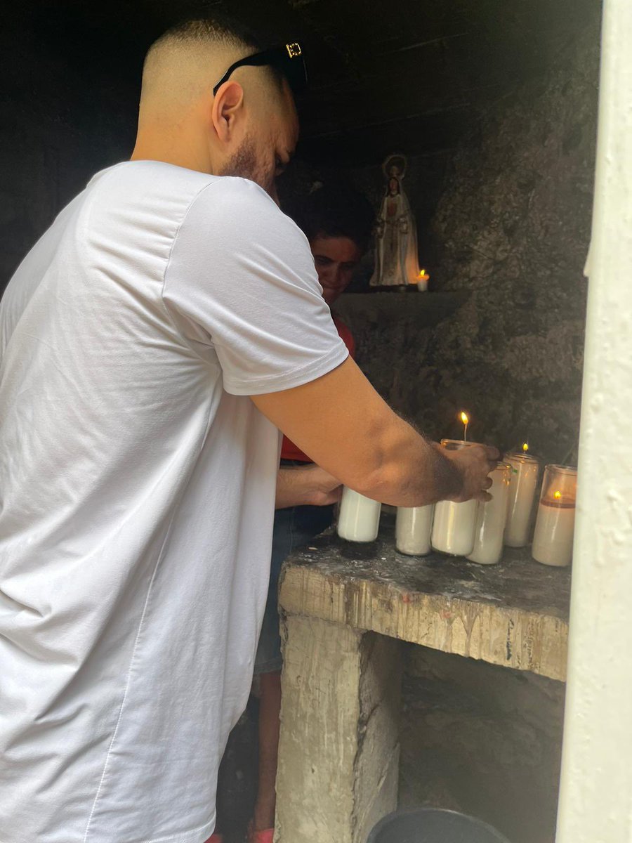 Lora24_'s tweet photo. Misión cumplida mi Virgen maria  🙏🏻 https://t.co/OPoDVWtkpO