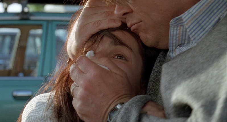 aresluoga's tweet photo. 35 years ago today, the psychological thriller, #TheVanishing, a remake of the Dutch film, #Spoorloos, also directed by #GeorgeSluizer, and starring #KieferSutherland, #NancyTravis, #SandraBullock and #JeffBridges in one of his best dramatic performances, opened in US theaters. https://t.co/w21yuZJQGm