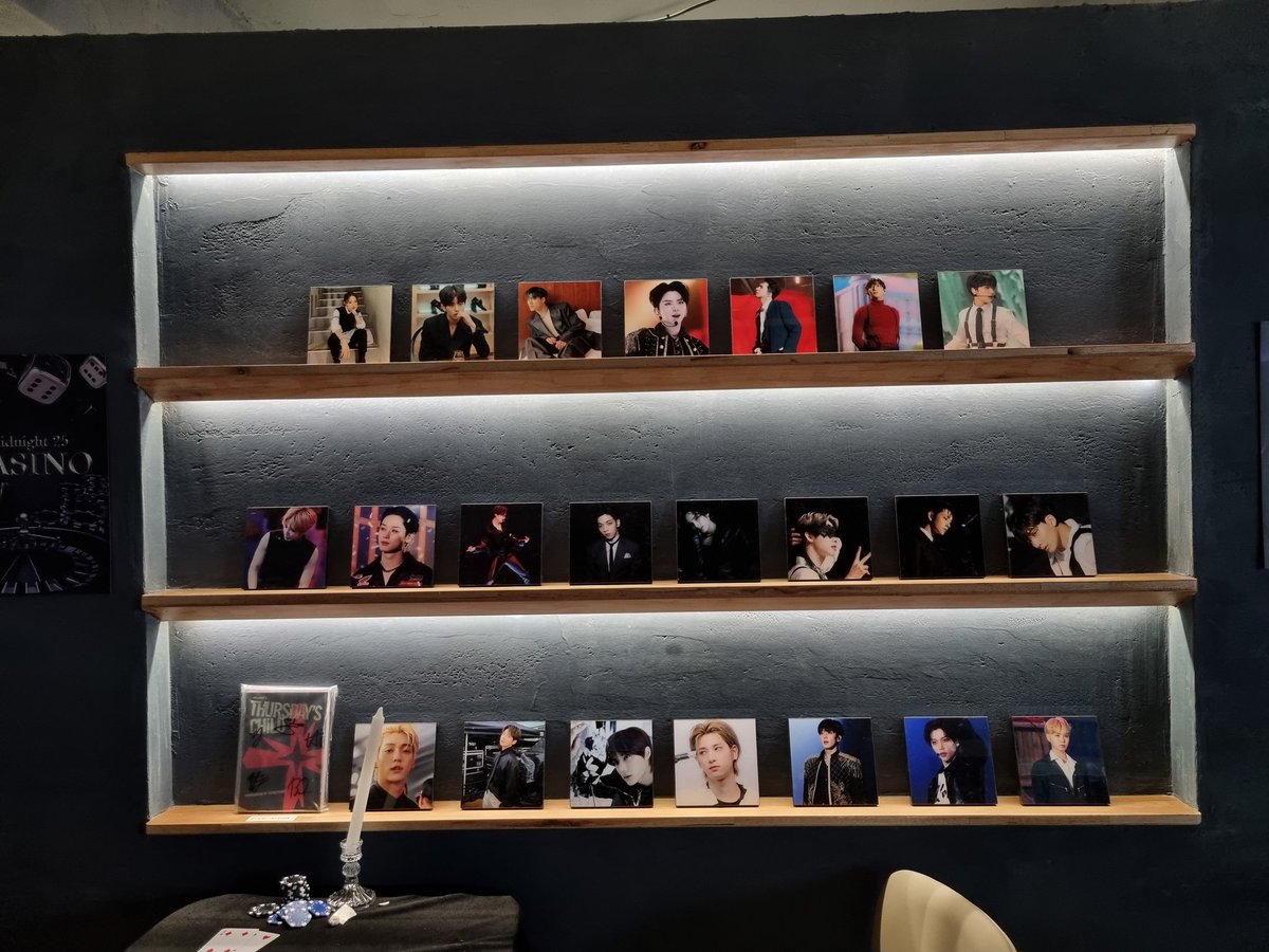 thassrh_215's tweet photo. 📍 망원 온어롤
카페 분위기도 너무 이쁘고 특전 홀더 럭드 상품 까지도 다 너무 이뻤음🎱 럭드 스탭분들 다 짱짱 재밌으셨어요ㅠㅠ VIP 대접도 받아보고 재밌었어요ㅜㅜ 결국 언더락잔은 못 뽑았지만 ㅠㅠ🥲
#Open_at_25PM_Midnight https://t.co/eYH0kHpL7y