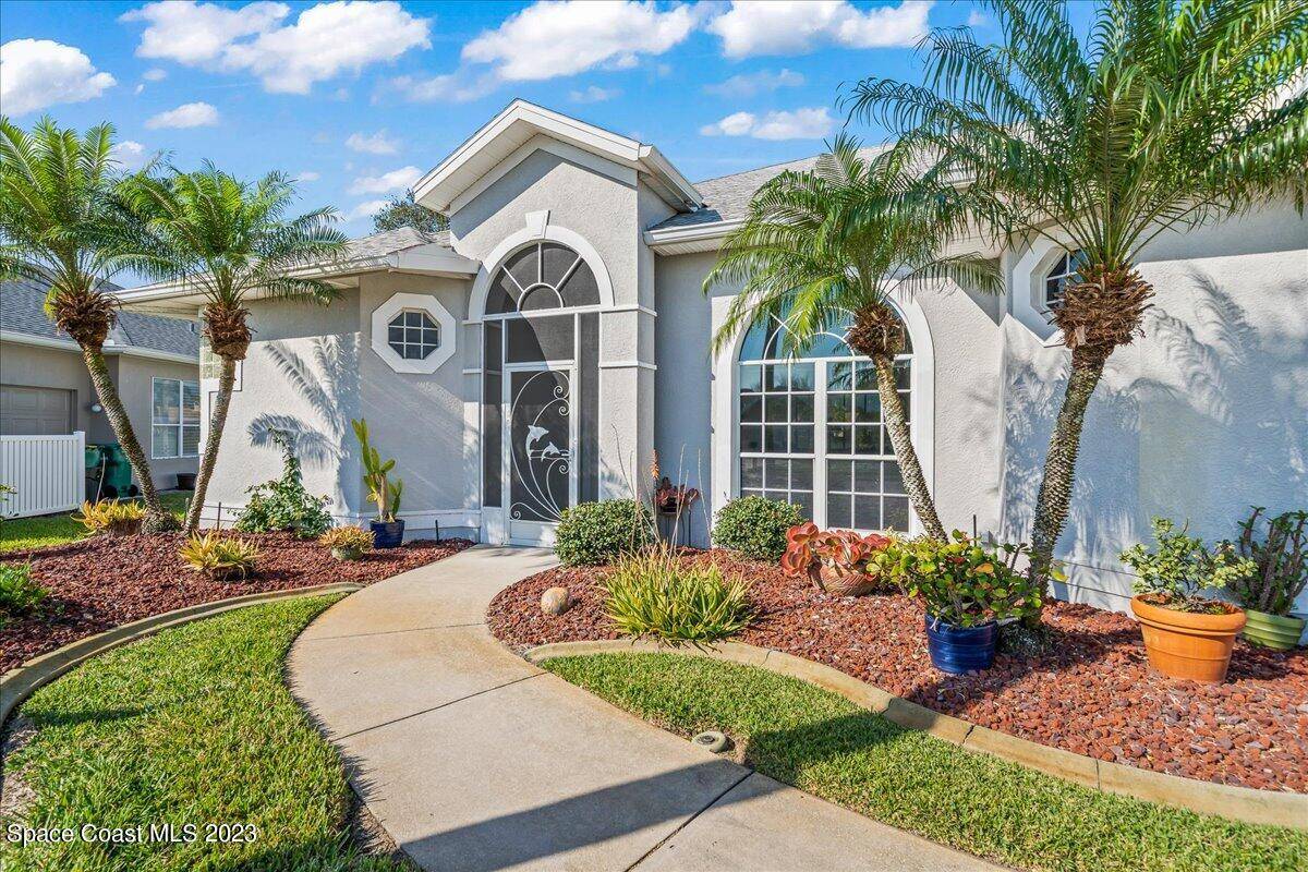 REMAXEliteFL's tweet photo. 988 Victoria Place, Melbourne, FL 32940 just hit the market!

Take a look at this awesome space:
☎️ RE/MAX Elite 3217525858

  https://t.co/cHH1icSsIH
#miraclehome #weMOVEbrevard https://t.co/02pZ022y6z