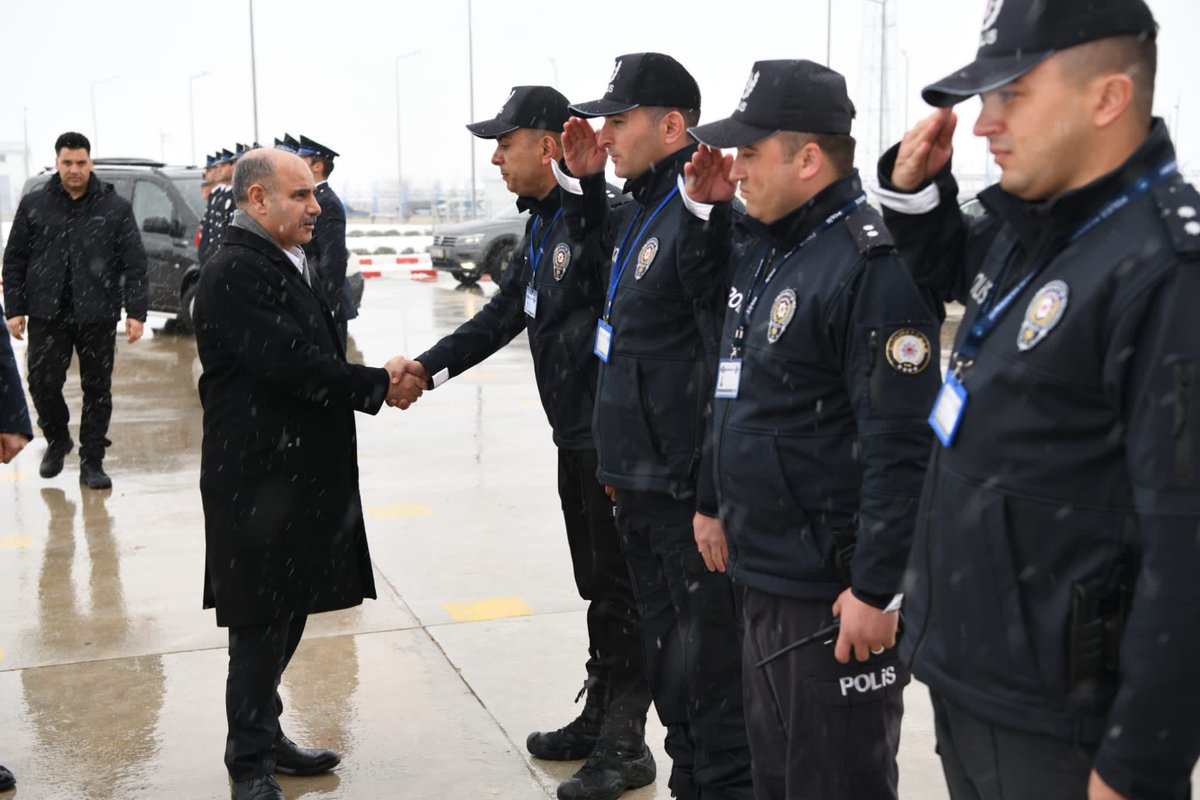 mehmetaktas023's tweet photo. 📍Karaman Polis Meslek Eğitim Merkezi
Genç polis adaylarımızın en iyi şartlarda en kaliteli eğitimi almaları için gösterilen gayreti yerinde inceleyerek tecrübe paylaşımında bulunduk.

Eğitim kadromuza ve değerli mesai arkadaşlarımıza gayretlerinden dolayı teşekkür ediyorum. https://t.co/WabsLr9uec