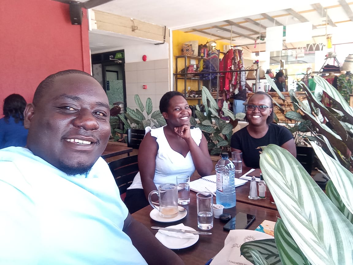 OkwanyStephen's tweet photo. Great catching up with these amazing humans on a great Research project in Kisumu. @peacetreenetwo1 https://t.co/5qMAlJUM0b