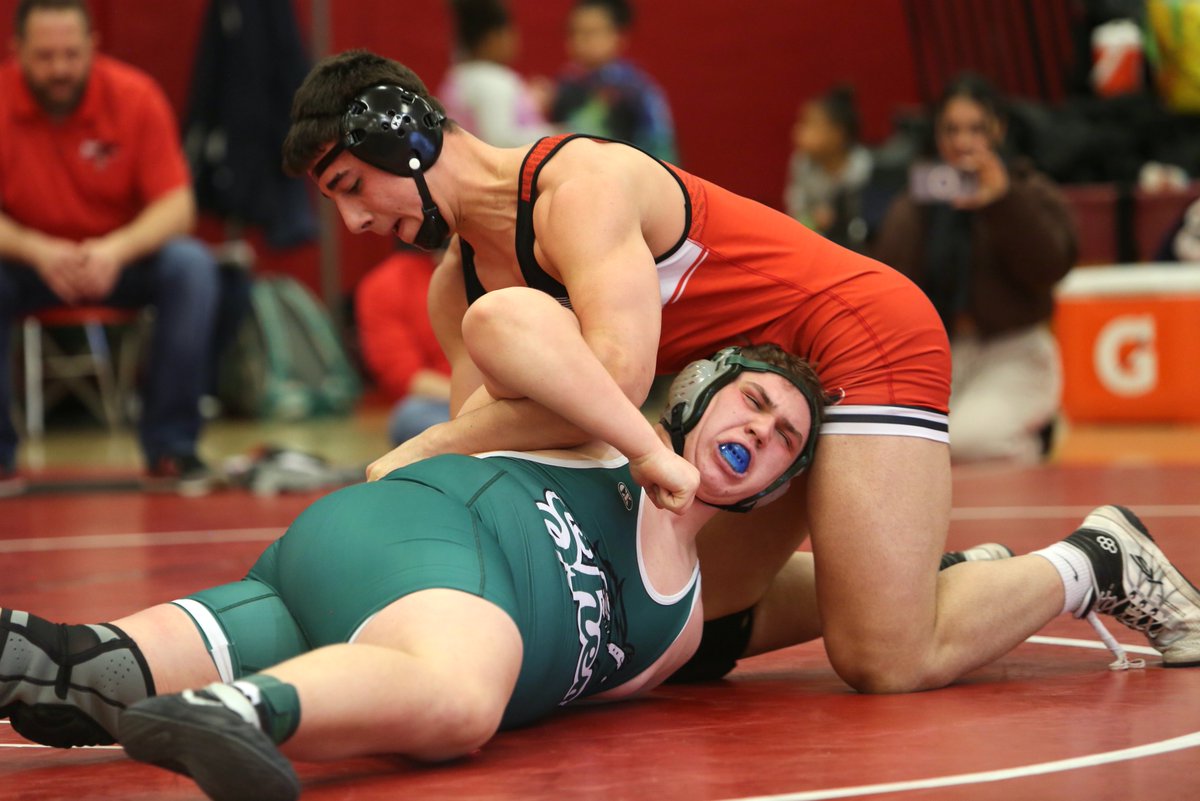 Guilderland wrestling heated up the mat in the Section 2 Division 1 Class 1 championships and will be sending 7 to next week's state quals. Myles White (132) finished in 2nd, Daniel Ralston (138) 4th, Abdo Baraeya (145) 4th, Vincent Morizio (285) 2nd. @theAEnews @GoDutchAthletix