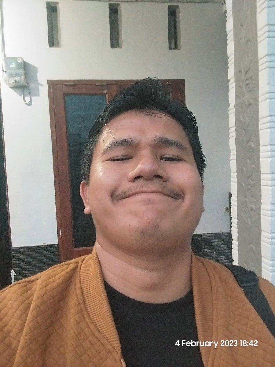 chippznf5's tweet photo. Weekend must be weekend. https://t.co/D2motKwKmX