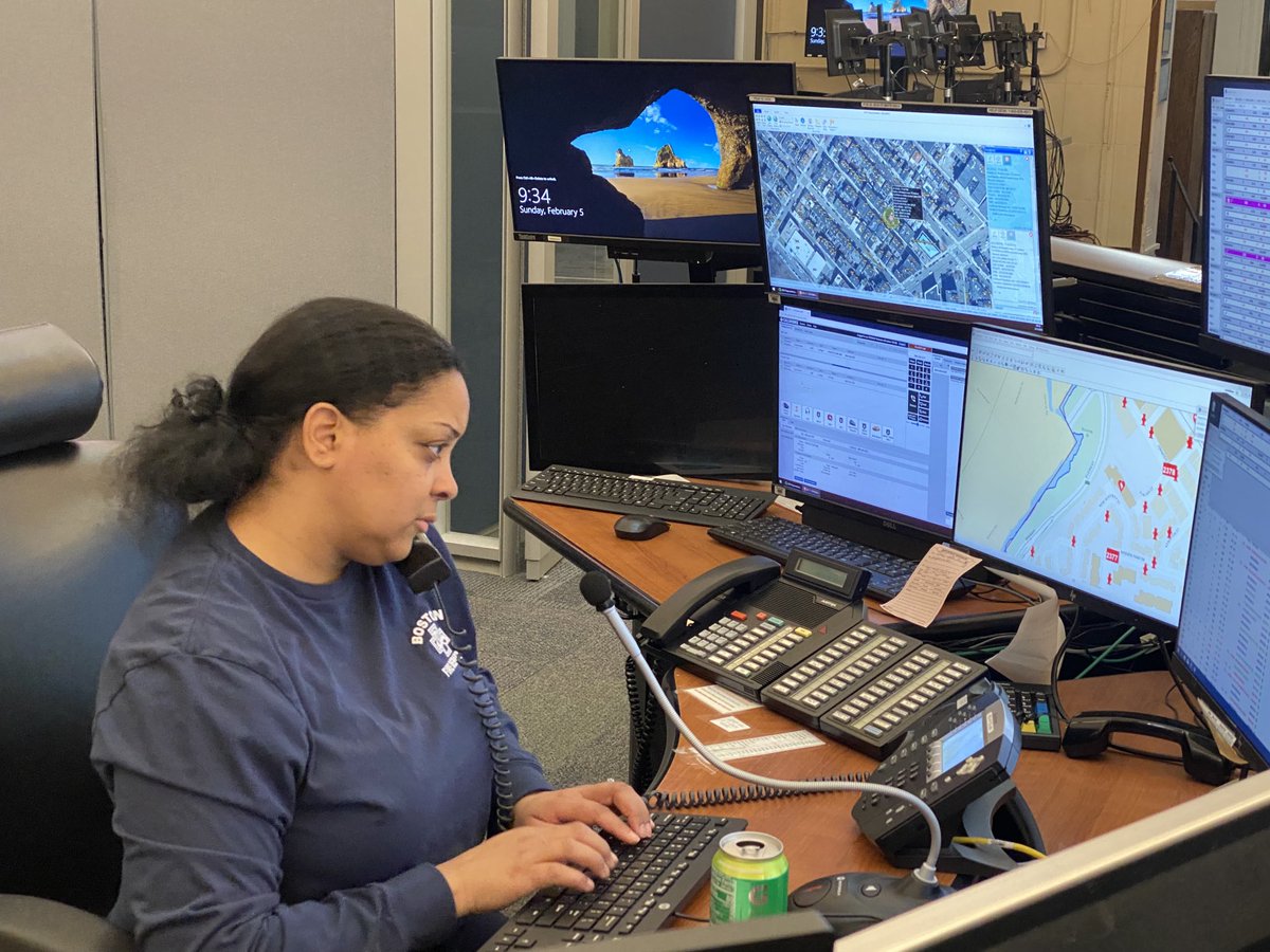 BostonFire's tweet image. Our Fire Alarm Division has met and exceeded the challenges that the extreme weather has caused. In the last 24 hours over 1100 calls , over 400 have been for water leaks. Building fires , request for Mutual Aid all this while maintaining protection for the City.  Great job !!!