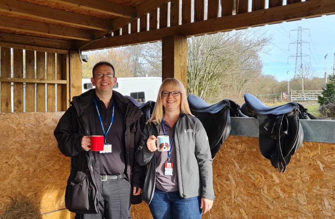 North Worcestershire Rural Team received a warm welcome at a tack marking event in Chaddesley Corbett today

Tack and trailers were marked and equipment supplied to deter criminals and improve safety

Get in touch to arrange an event

#policingpromise #WeDontBuyCrime 
#Horses