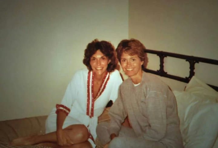 Remembering Olivia’s dear friend the beautiful Karen Carpenter who passed away suddenly 40 years ago 🕊️🤍