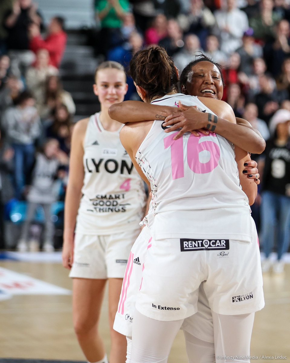 ASVEL_Feminin's tweet photo. 📸 Photos dump, de la victoire d'hier 🆚 Villeneuve d’Ascq ! Encore des étoiles plein les yeux 🤩

© @Infinity9Media 

#ASVElles #LFB25 #basketball #women #win #americanight🇺🇸 https://t.co/wbBuiZjNSI