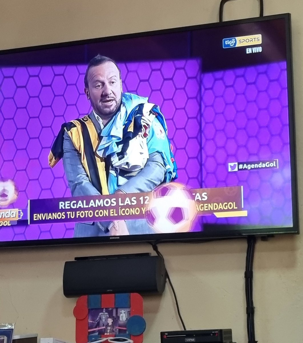 jmareco's tweet photo. Hola chicos de #AgendaGol...  quiero la remera de #CerroPorteno.. Saludos de Encarnación... https://t.co/SSr5yh1aOg