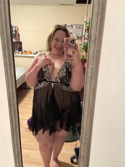 I got a new outfit! Watch me wear it (and take it off) on chaturbate!   https://t.co/C7fIT6LcGp https://t<a href="/tag/newprofilepic"class="tags"><span>#newprofilepic</span></a>