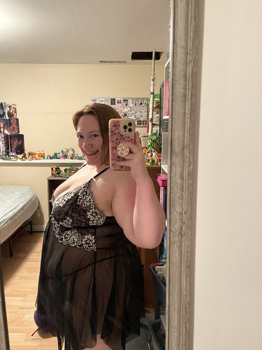 I got a new outfit! Watch me wear it (and take it off) on chaturbate!   https://t.co/C7fIT6LcGp https://t<a href="/tag/newprofilepic"class="tags"><span>#newprofilepic</span></a>