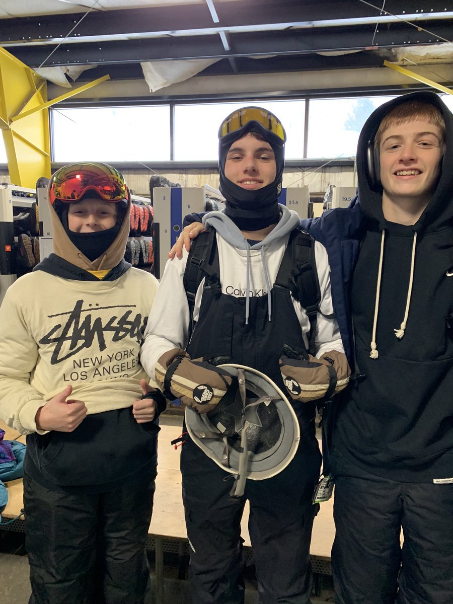 Good to be back <a href="/loonmtn/">Loon Mountain Resort</a> today! <a href="/CCRaider_sports/">CCHS Raiders</a> <a href="/CCRaider_HS/">Central Catholic HS</a> 🚠🎿⛷️🏂