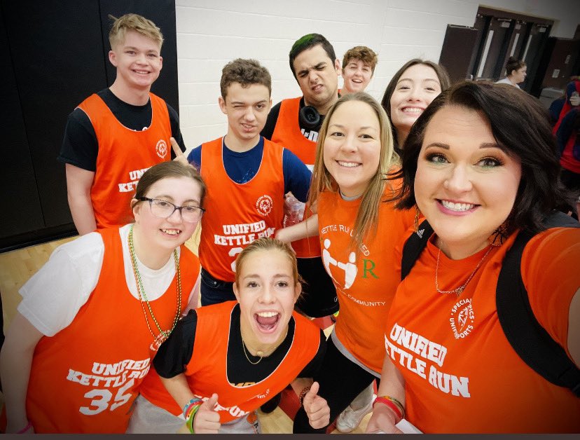 KelleyDever's tweet photo. I’m extremely thankful for teachers and coaches who are passionate about their work and bring out these amazing qualities in my kids.  Watching them develop confidence doing something they love is what this is all about💕 @FCPS1News https://t.co/bTysao1Z5r