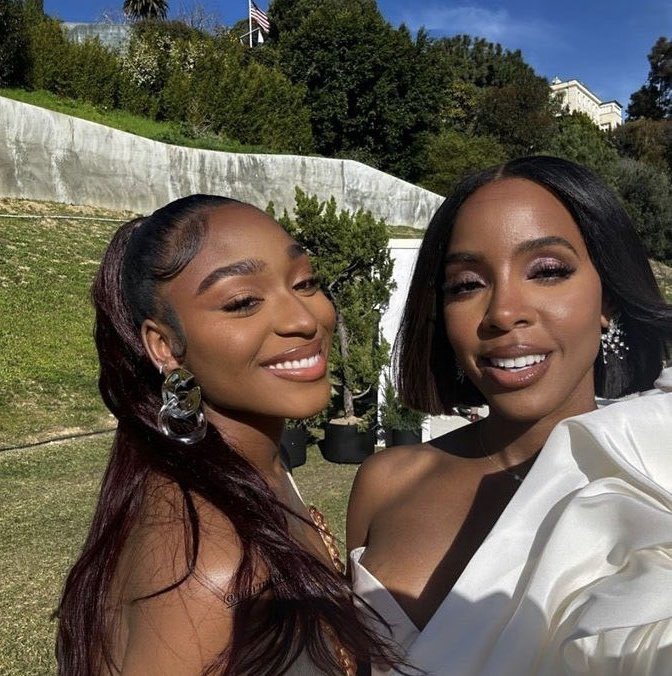 📸 | .@Normani with Kelly Rowland yesterday at the Roc Nation Brunch