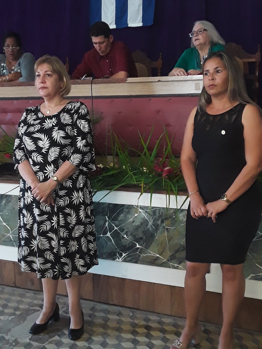 En sesión extraordinaria de la Asamblea Municipal del Poder Popular de #Nuevitas, aprueban los 82 #delegados la propuesta  de candidatos a Diputados al Parlamento conformada por Clara Isabel Delgado Gamboa y Lilian María Hernández.