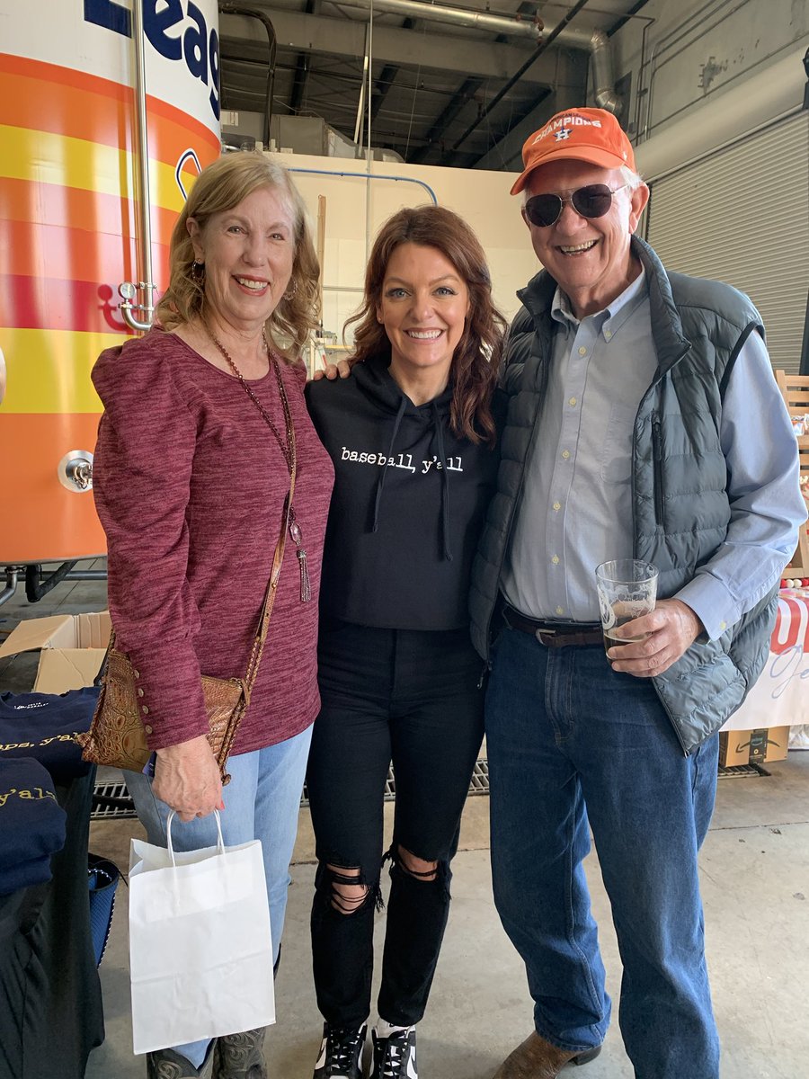 Turkeychacha1's tweet photo. With Julia Morales at Tx Leaguer Brewery. https://t.co/M0LiD0xZK4