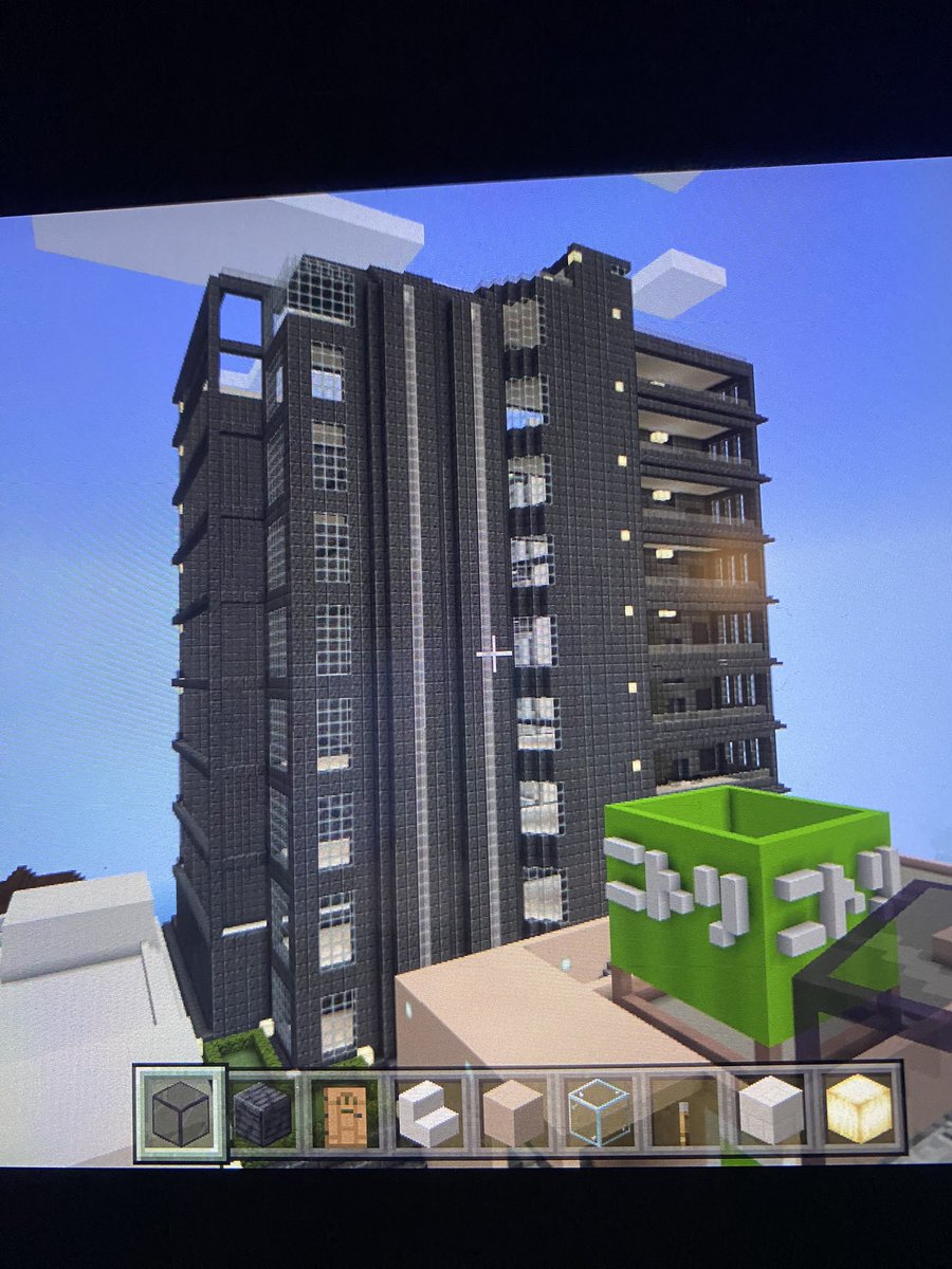 nagatsukipc's tweet photo. 高層マンション着々と建設中。
#マイクラ募集 
#マイクラ
#マイクラ建築
#マンション https://t.co/toLrxLjgfb