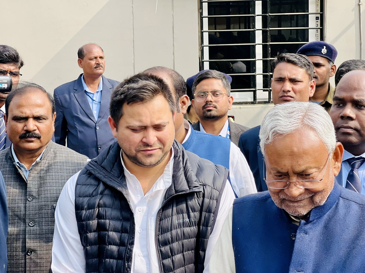 utkarshthought's tweet photo. माननीय मुख्यमंत्री जी ��ा समाधान यात्रा के दौरान। @officecmbihar @NitishKumar @yadavtejashwi @SahniBihar https://t.co/CFkzuNg9Gq