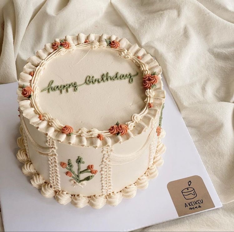 WElNTER's tweet photo. I must be late for this but happy birthday to everyone’s girlfriend, Kim Minju! May God grants every wishes you blow with the candles. 🖤 https://t.co/e5MvUwmivF