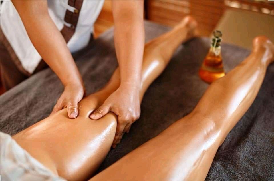 mahad_classen's tweet photo. Mobile massage all around Kampala with Hot 🔥 sexy girls and boys ready to make you happy 💆relax with us 🍆💦we can reach you any were you are 🦋 contact:call or WhatsApp 0702360068 affordable price 💵we work on all gender let us take your stress away https://t.co/VXRXb8wJgi