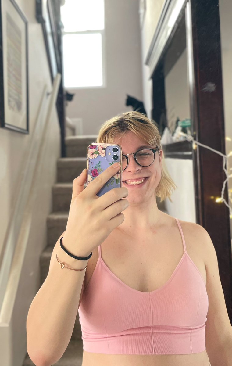 my out of focus cats also say good morning 🖤🖤