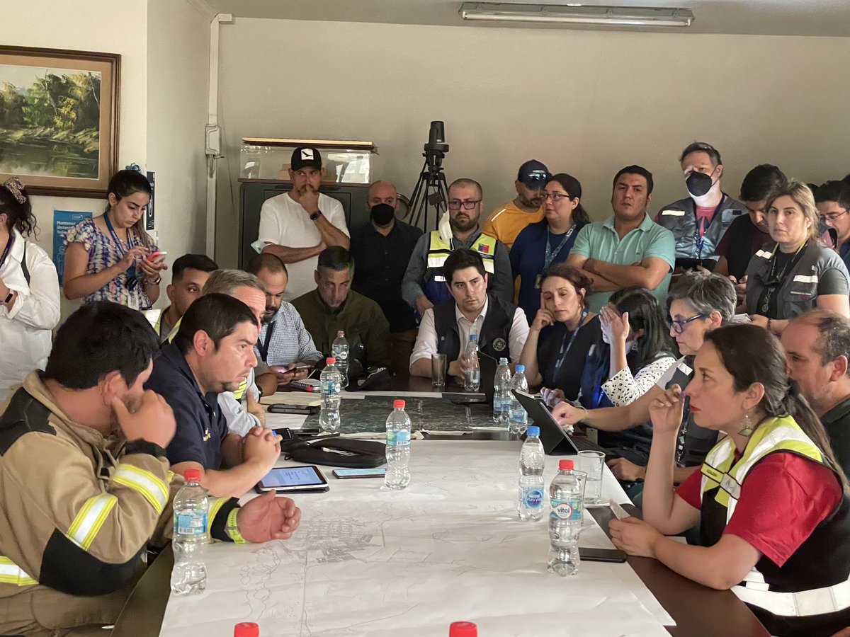 deprovconce's tweet photo. Durante el día viernes , el jefe Provincial de Educación @matiaravenam  se trasladó a la comuna de Santa Juana para ver en terreno el estado de los recintos educacionales de la comuna y coordinar el apoyo necesario.
🇨🇱🏫 https://t.co/5URE42OIze