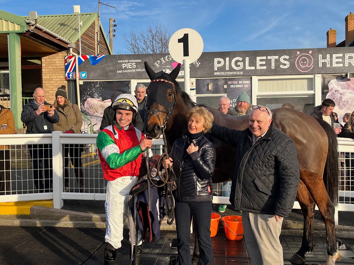 Hereford Racecourse tweet media