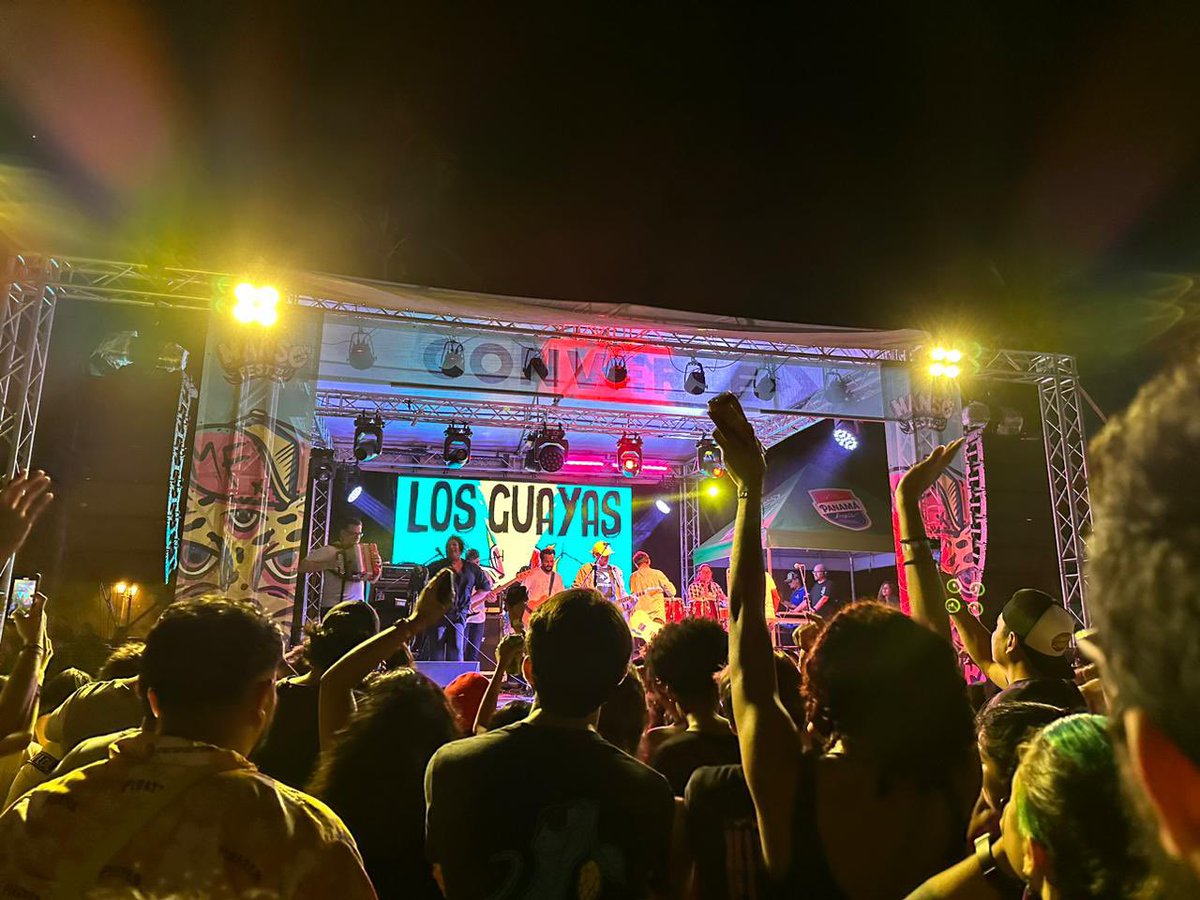 RitmosDeMar's tweet image. We had quite a bit of fun on that stage last night. So glad that lots of people came by!
#squeezebox #keys #indierock