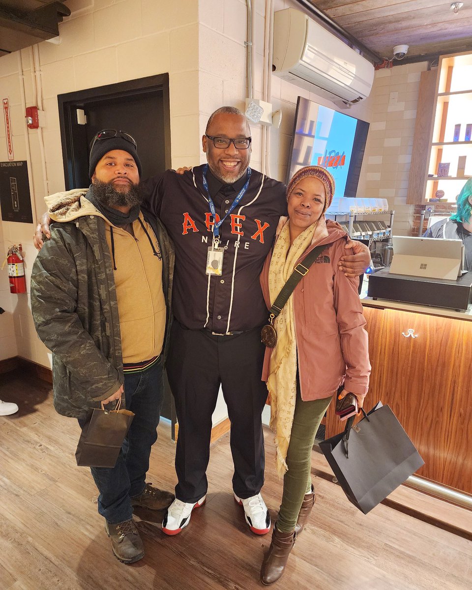 Congratulations and welcome to our friends at Apex Noire who are celebrating their soft opening in Boston. Nice work! We look forward to working towards a stronger local cannabis industry with you.

Cheers