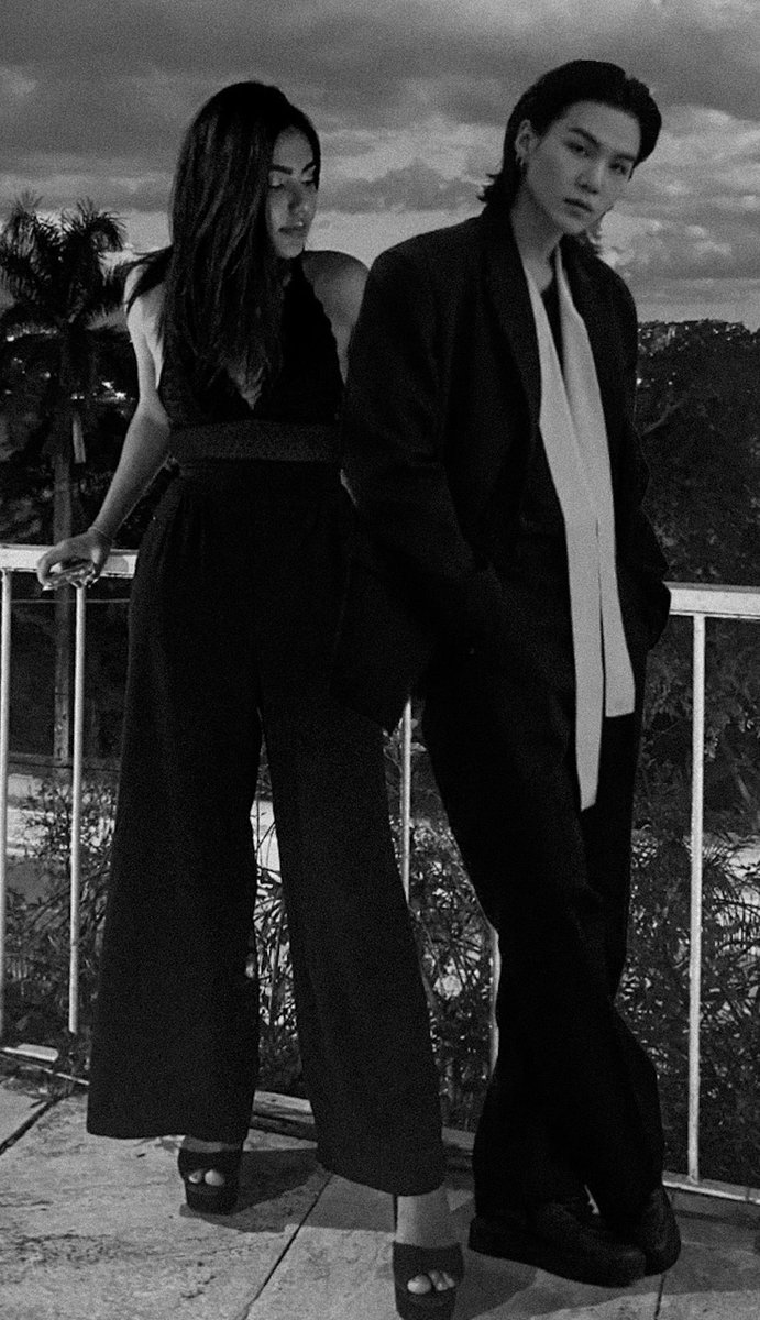 sugalessons's tweet photo. TÔ NAMORANDO GENTE!

#ARMYSelcaDay #ARSD  #YOONGI #ARMY #ArSD @ARSD_RT @BTS_twt https://t.co/agxNIZcQWV