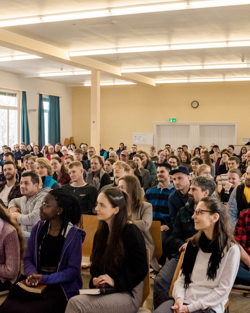 sbtBeatenberg's tweet photo. Wir dürfen zehn neue Studierende im Studiengang Praktisches Christsein willkommen heissen. 
Sie bleiben ein oder zwei Semester.
Herzlich willkommen am sbt! Schön, dass ihr da seid!

#sbtBeatenberg #Jüngerschaftskurs #Beatenberg #StudiengangPraktischesChristsein #gaststudium https://t.co/DeFcrtbXRs
