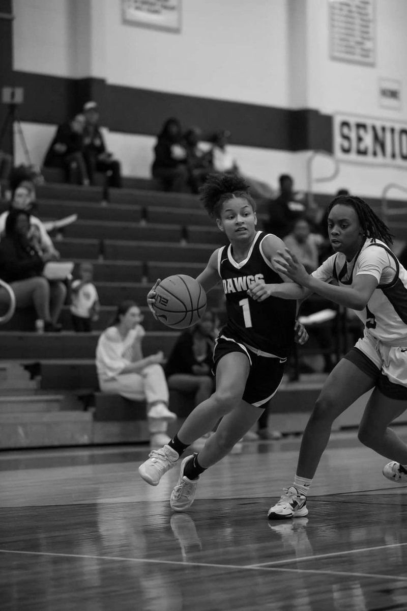 Our future Shorter College Lady Bulldog getting ready to drive her team into the Texas High School playoff’s. 

Time to eat!!!! 🙏🏾🏀🙏🏾