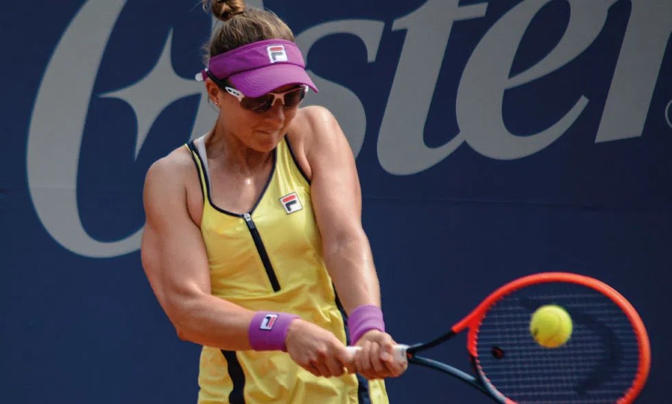 #Tenis Nadia Podoroska superó por 6-4 y 6-2 a Paula Ormaechea en la final del WTA 125K de Cali y conquistó su primer título de la categoría. Será desde el lunes 114° del ránking mundial.

📸 Copa Oster