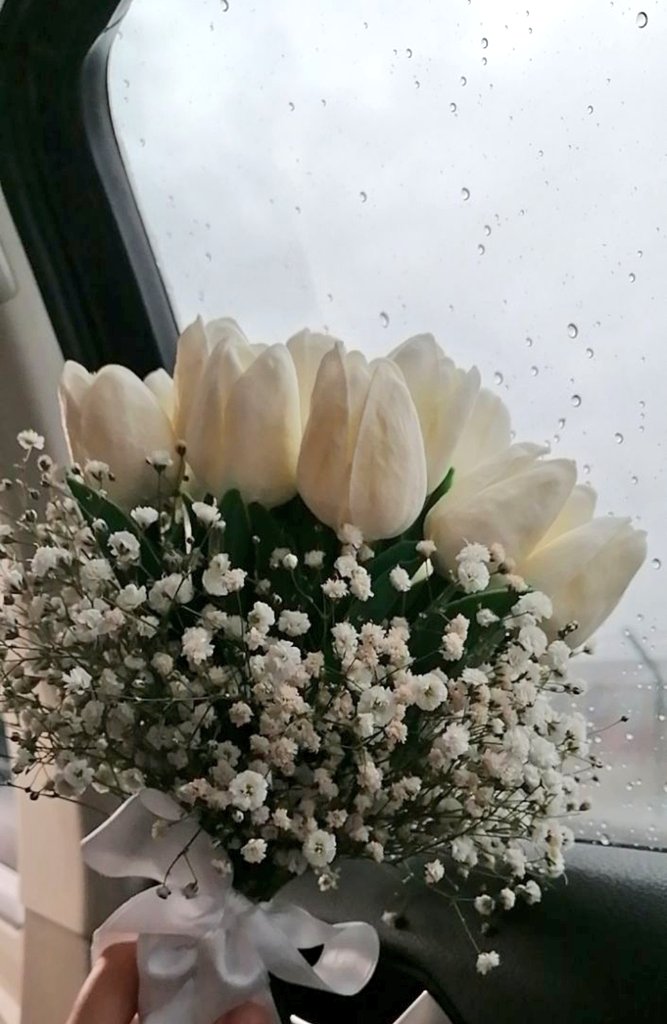 Seninle beraberken belki kıymetini anlayamadım, ama ben bilemedim zamanın bu kadar süratli geçeceğini, Ben bu kadar büyüdüğümüzü fark edemedim..
Bana yeri geldiğinde hem anne, hem baba, hem kardeş olan Biricik Ablamm, Rabbim Mutluluğunuzu daim Eylesin🌹
@ebrardemirr5
#Biriciğimm