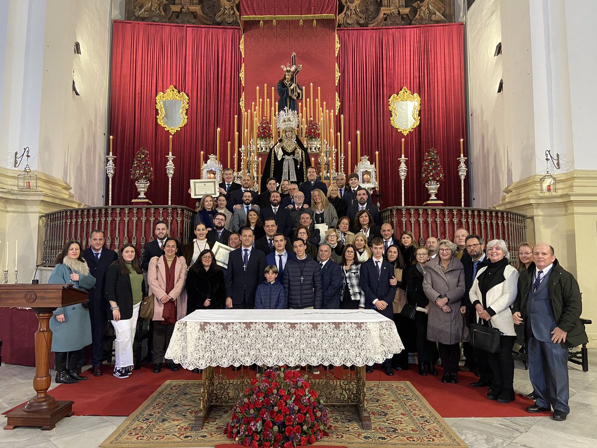 daniel_lop94's tweet image. Hoy ha sido un día grande en mi @HdaddelSilencio 

Orgullo de pertenencia.

#FunciónPrincipal