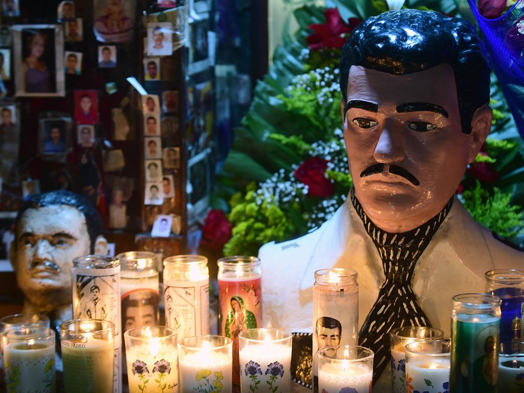 Fernand74512479's tweet photo. No confíes mucho en mi, porque me eh encomendado a Malverde, él siempre a estado conmigo, me cuida y siempre me protege... Así que no confíes en mi.. 🙏💚🕯
#Malverde #JesusMalverde #LaDramatica #ElSantoPatrón #Narcos https://t.co/YBqo1wLPyH