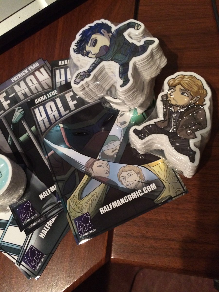 halfmancomic's tweet image. We sell physical copies of our comic issues, but been figuring out more merch to present to people passing by. Its been an interesting challenge, so we don&apos;t know quite know what&apos;s preferable yet, even if I like everything that&apos;s been made so far. #webcomicchat #halfmancomic