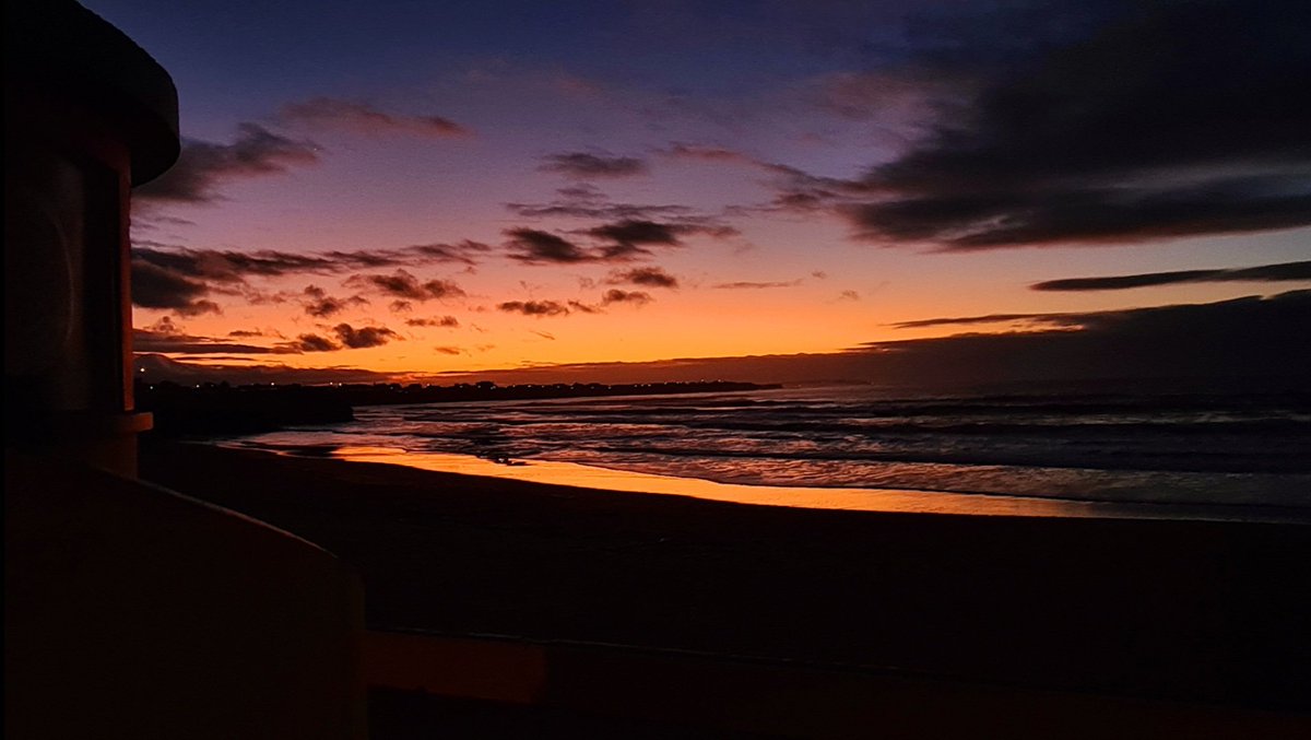 photos_by_cara's tweet photo. Bundoran sunset tonight. 
@DscoverBundoran #bundoran #sunsetphotography #sunset @barrabest https://t.co/a2qSDOlW2Z