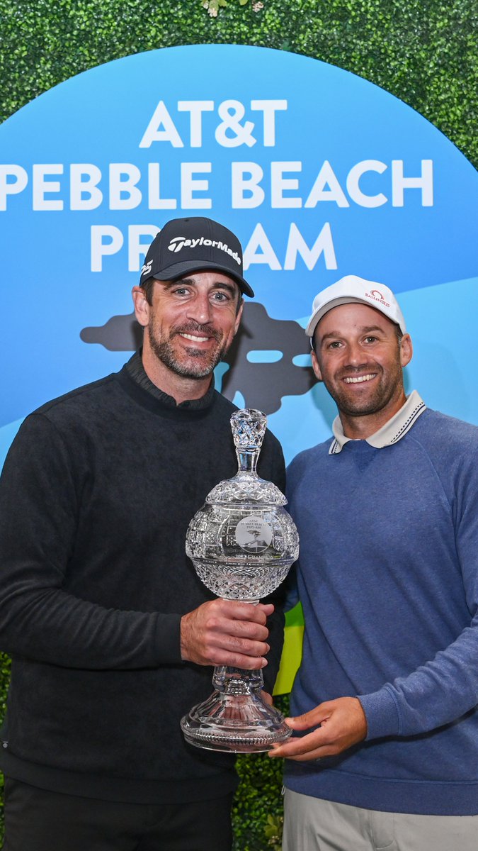 PGATOUR's tweet image. Team champs 🏆

Aaron Rodgers and Ben Silverman have won the pro-am title.