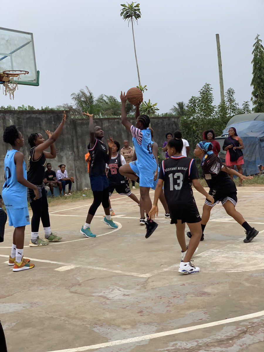 AgentKodak's tweet photo. My girls are starting to understand the game and have fun with it! Proud of their progress thus far! We have a long way to go but they're willing to put in the work and that's all that matters! 
57 - 11 w ⛹️🏾‍♀️🏀🇱🇷 #DRockas https://t.co/6wnabjOKs1