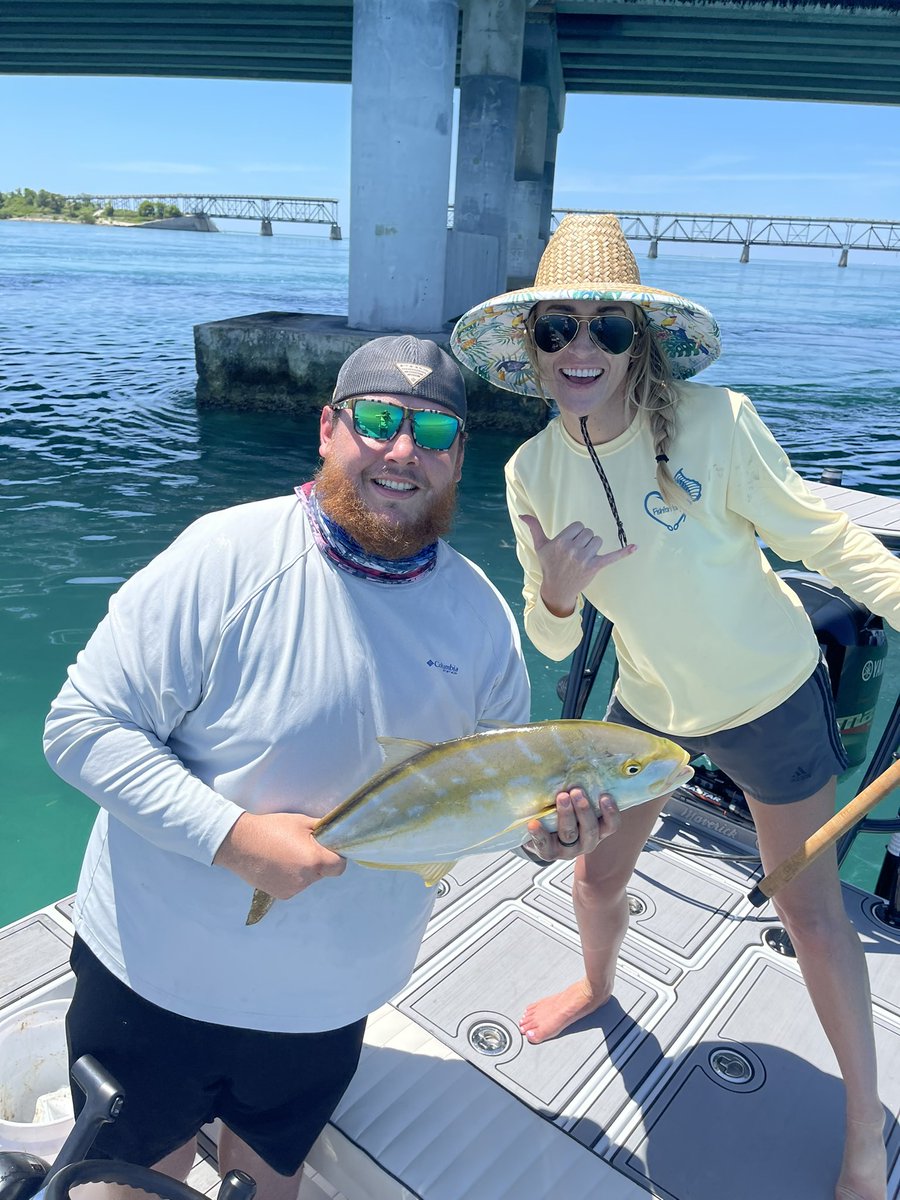 lukecombs's tweet image. I know just tryin’ to write a song I run the risk that I could get your perfect wrong. And well I guess what I’m tryin’ to say is there ain’t words been made could shoulder so much weight. 

#LoveYouAnyway