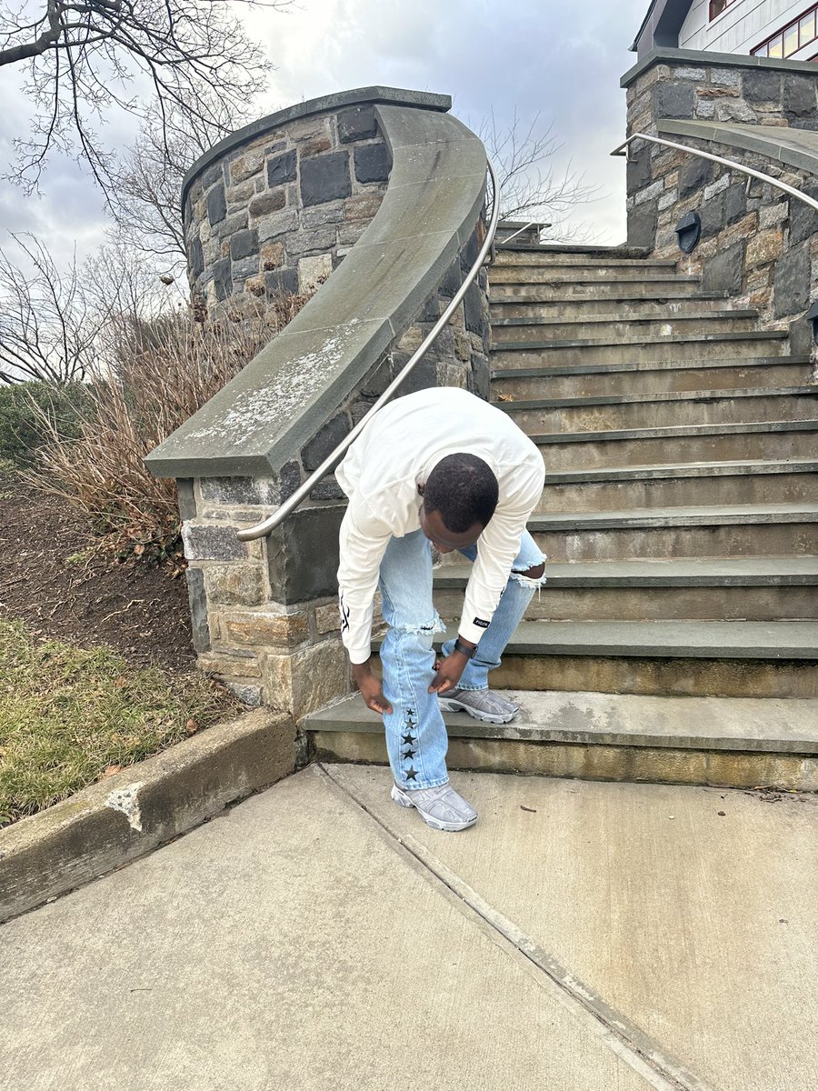 prader5x's tweet photo. FVESTAR® HOODIES &amp; DENIM BOOTLEG JEANS 
Available JANUARY 31@ 5PM EST / 2PM PST
PRODUCTS SHOULD SHIP WITHIN 1-14 BUSINESS DAYS
AFTER PURCHASING

Comment for the chance to win a discount code! @Fvestar1 https://t.co/dBiYn3fDnU