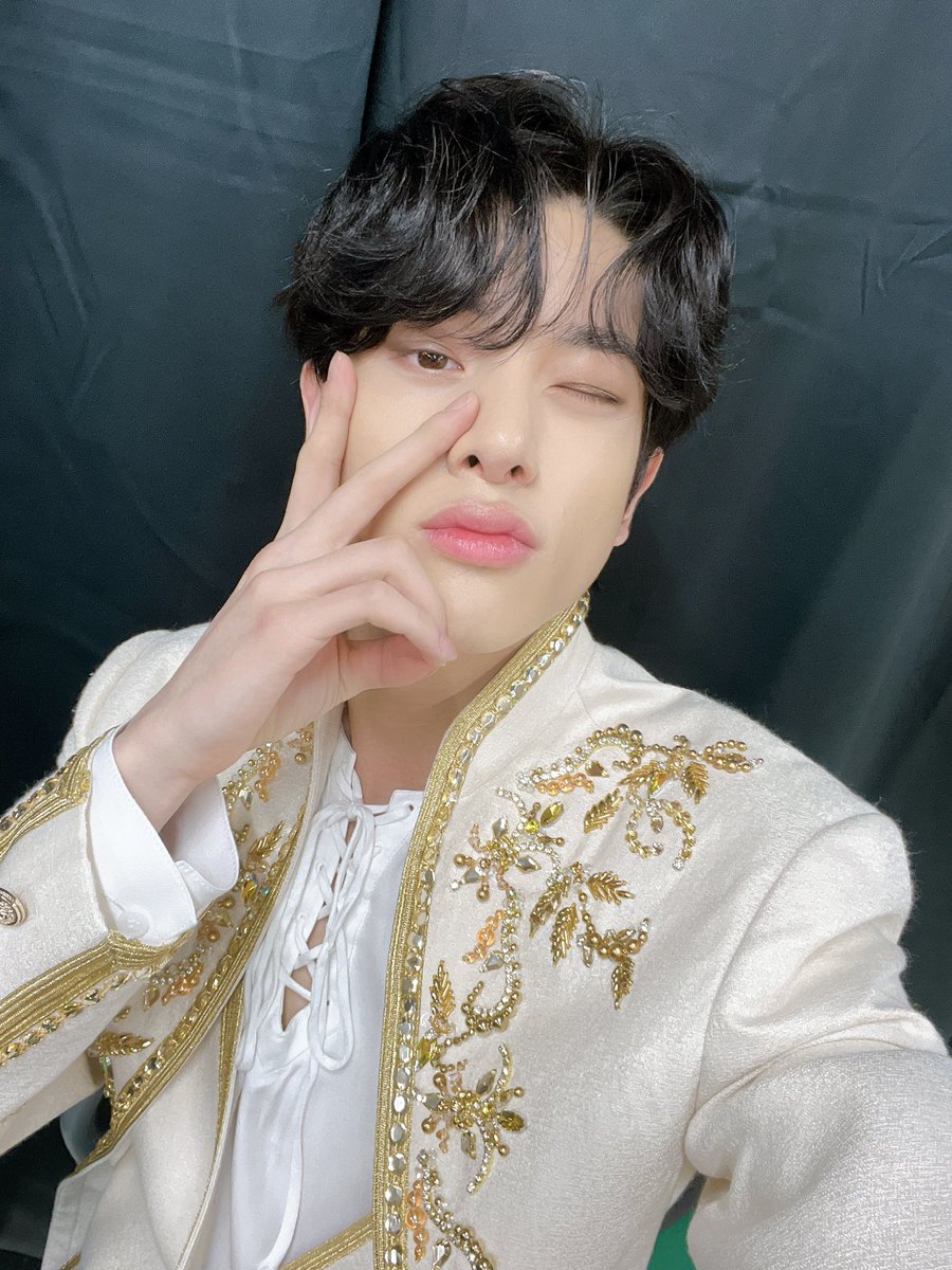 jakedshim's tweet photo. Goodnight everyone ❤️ https://t.co/YIiFLcGukF